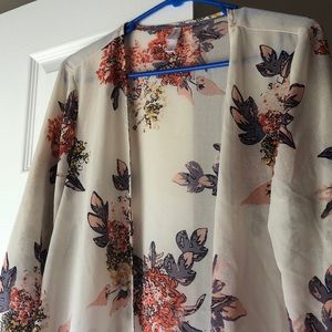 Beachy Floral Kimono with Fringe Detail